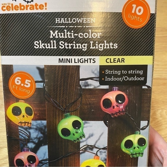 Skull String Lights NEW Halloween Decoration Multi Color Clear 8.5 ft Pink Green - Picture 3 of 6
